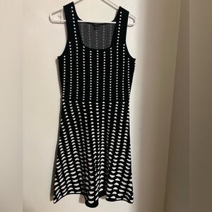 ANN TAYLOR Classic Black & White Half Moon Jacquard Sweater Dress Women's Size S